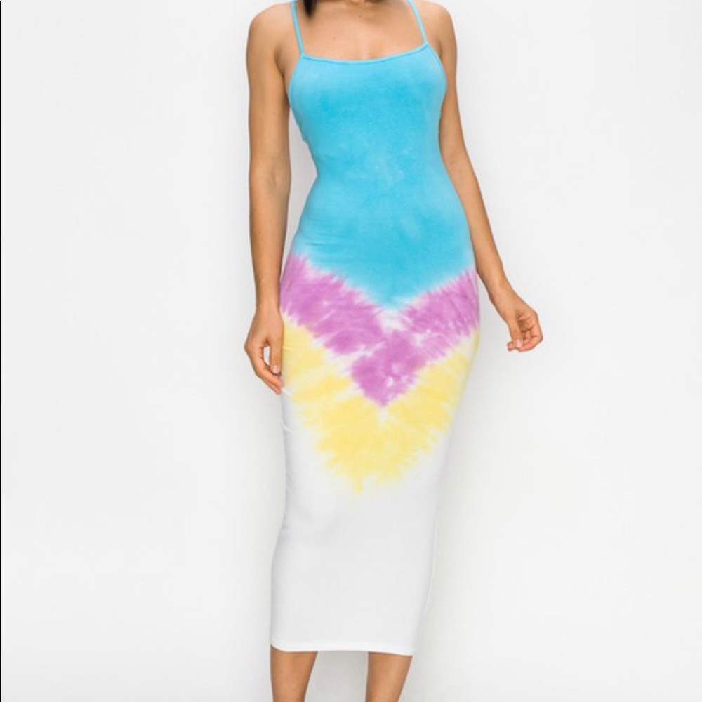 Color: Multicolored 

Product: Spaghetti strap, sleeveless, long, midi dress